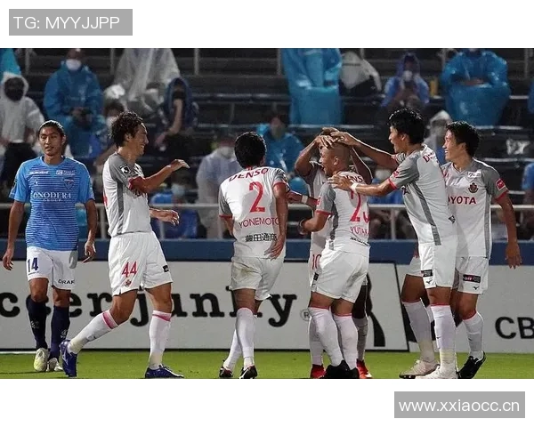 鹿角鹿岛迎战名古屋鲸八争夺联赛关键三分的激烈对决